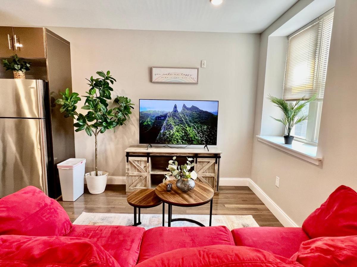 304stunning And Comfy 1bdr In Center Apartment *